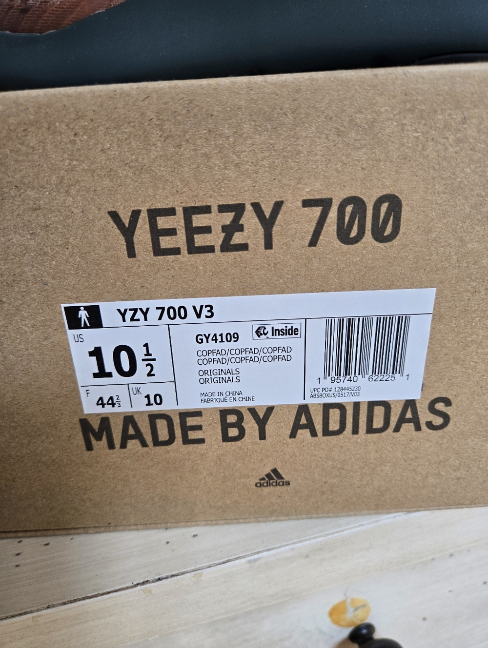 Adidas Yeezy 700 V3 'Copper Fade' Men's Lifestyle Shoes GY4109 Size 10.5 - Picture 2 of 13